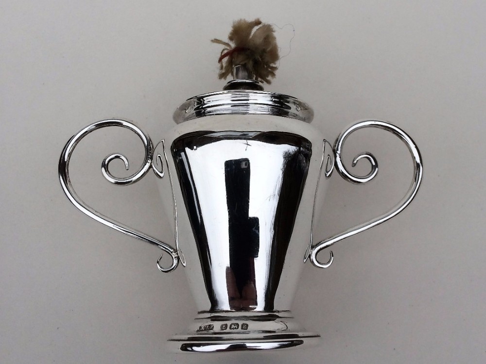 An excellent Edwardian silver table lighter.