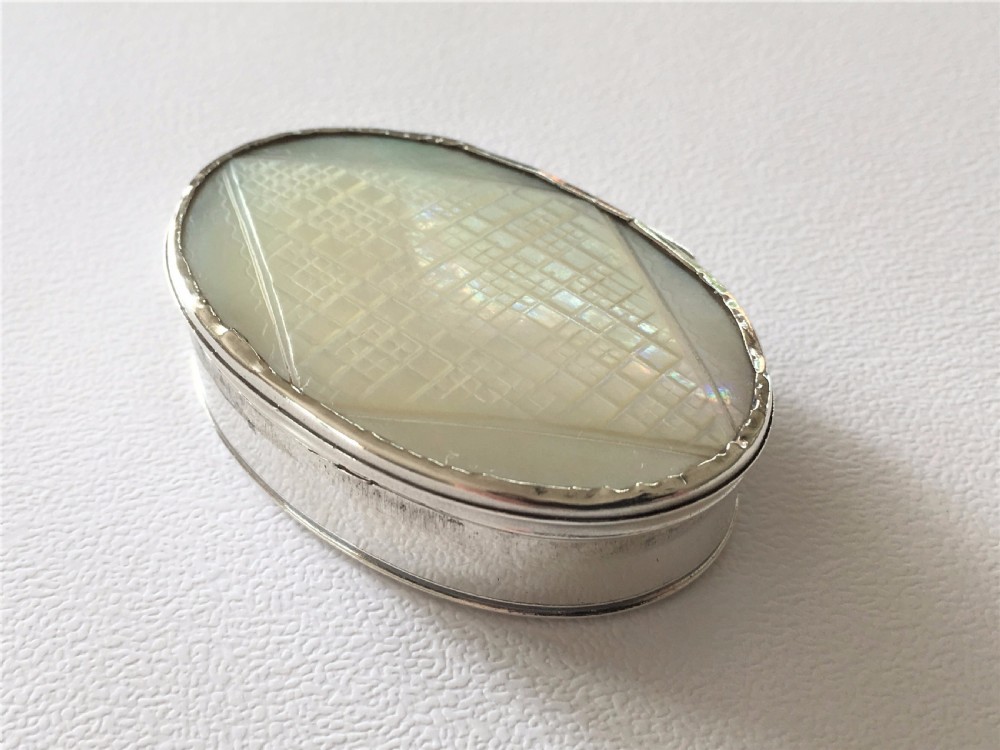 A rare George II silver & mother-of-pearl snuffbox. View IX