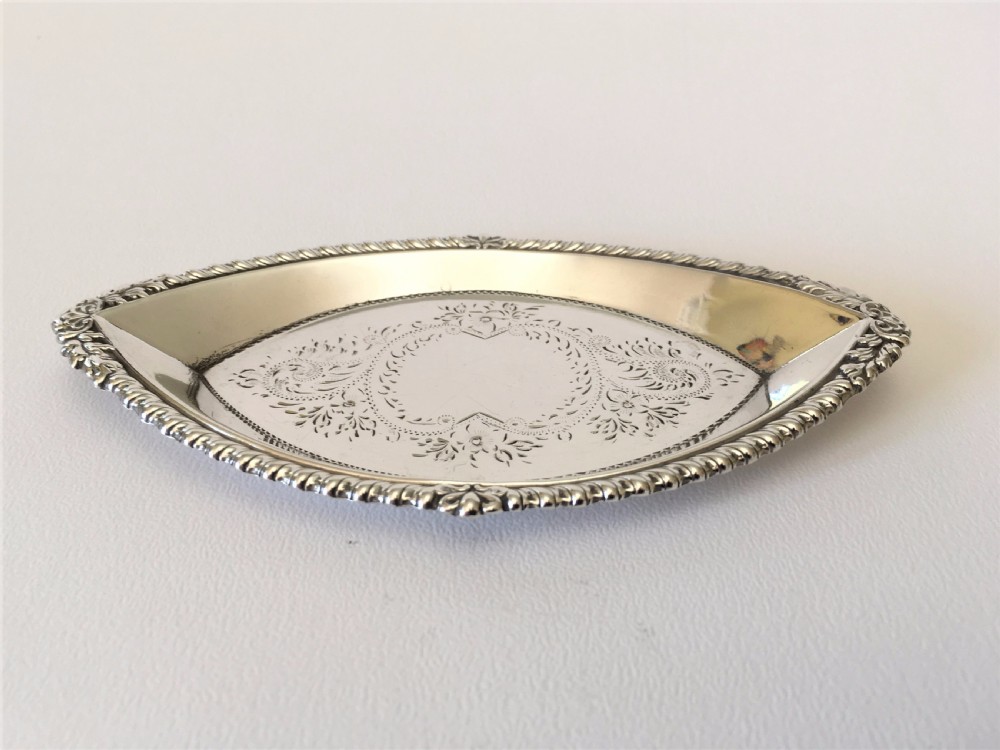 A quality Edwardian silver trinket tray. View III