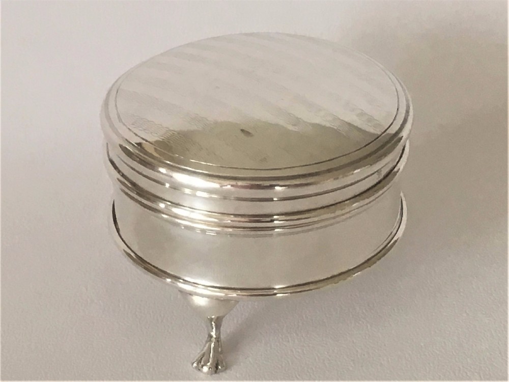A charming George V silver trinket box. View II