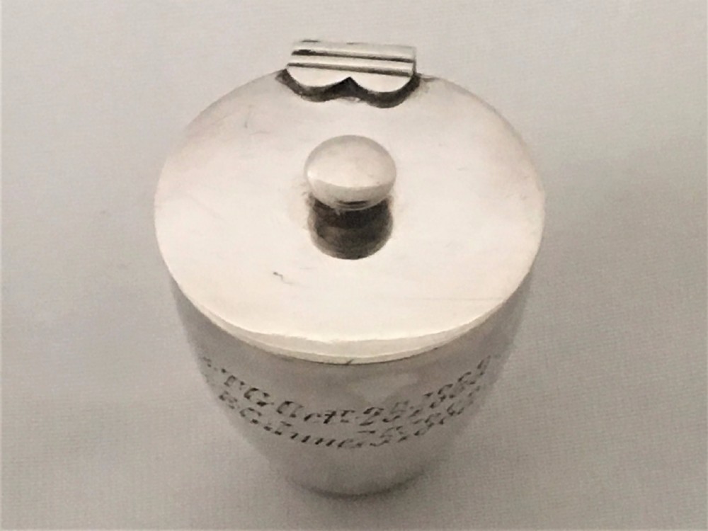 An early Victorian silver thimble case and thimble. View V