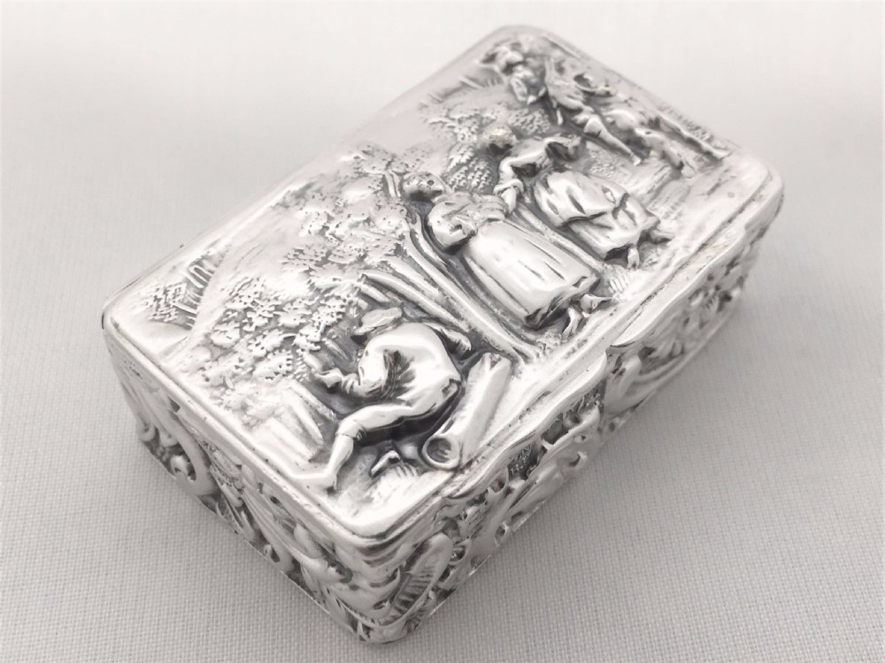 A fabulous scenic Edwardian silver snuff or pill box. View VI
