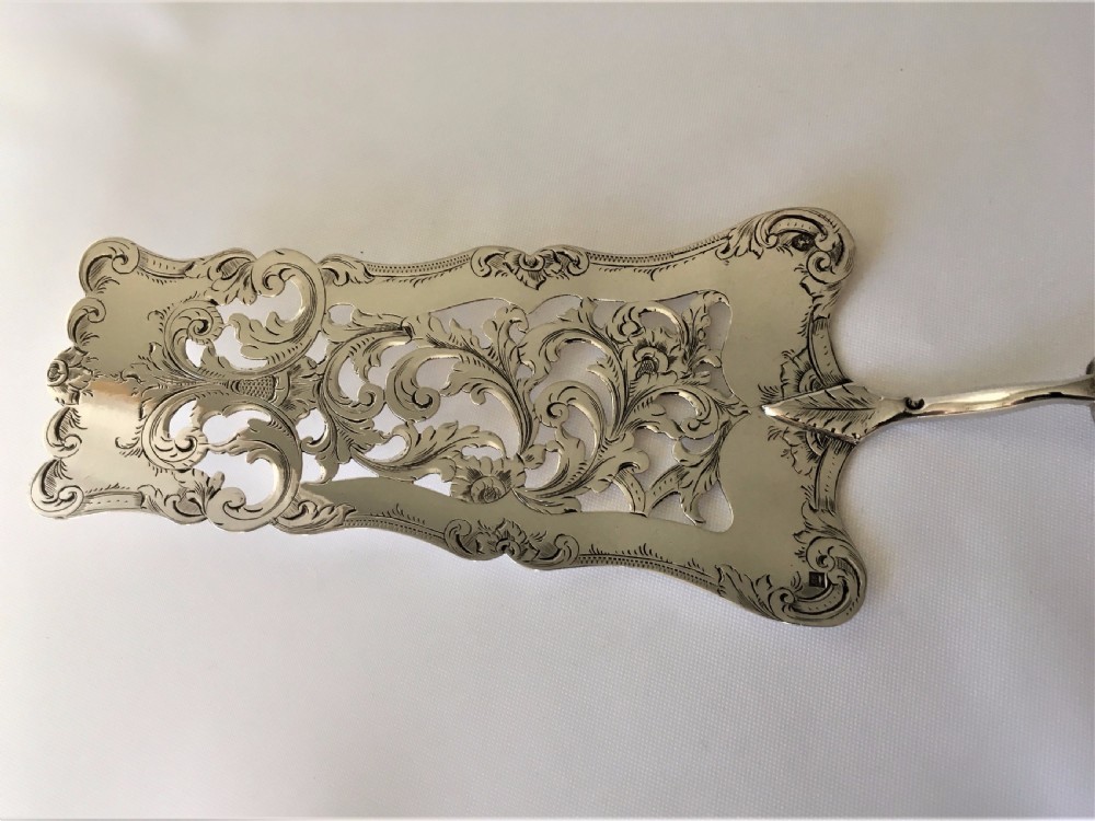 A fabulous Dutch silver pierced serving slice. View II