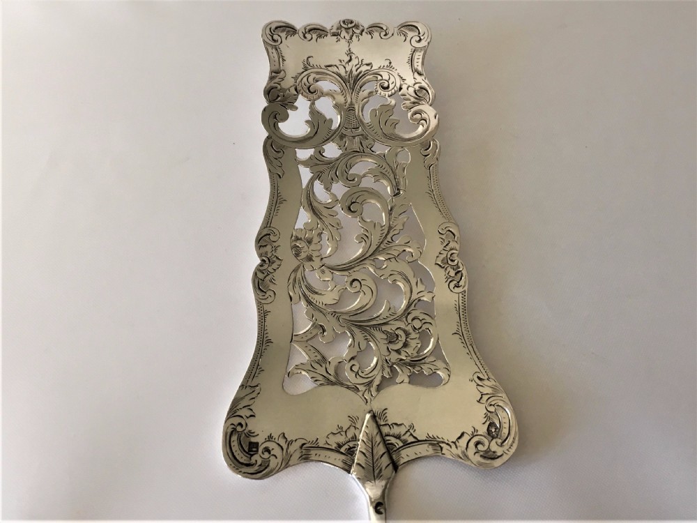 A fabulous Dutch silver pierced serving slice. View III