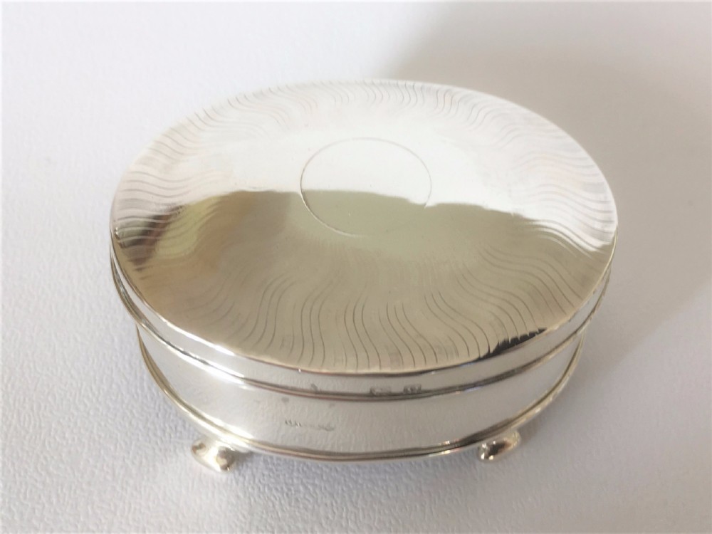 A charming George V silver trinket box View II