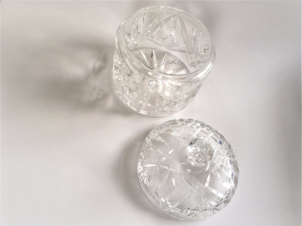 A delightful cut glass small biscuit barrel View VI