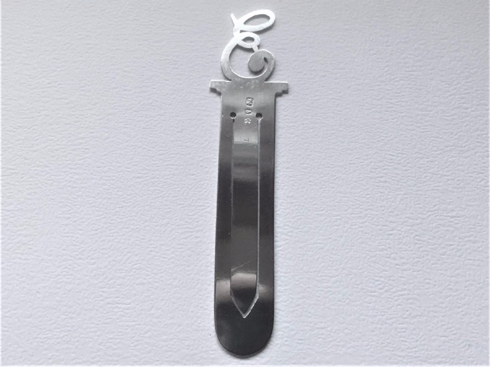A Victorian silver bookmark initial 'E'