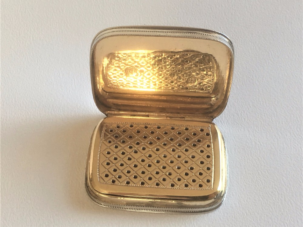An outstanding silver gilt Georgian vinaigrette View III