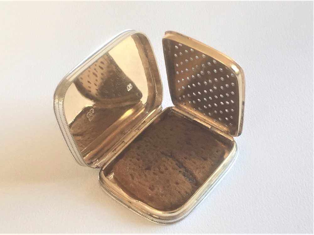 An outstanding silver gilt Georgian vinaigrette View V