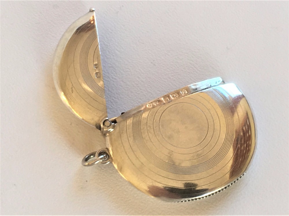 An unusual Edwardian silver vesta View IV