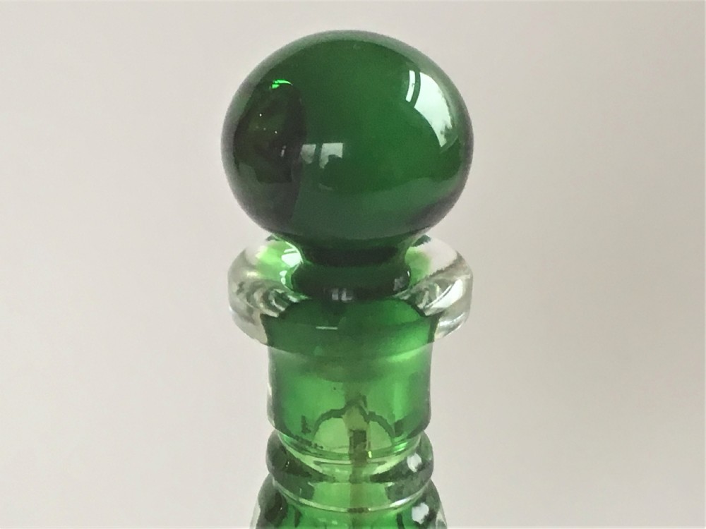 A Georgian silver and glass cayenne spice bottle View VI