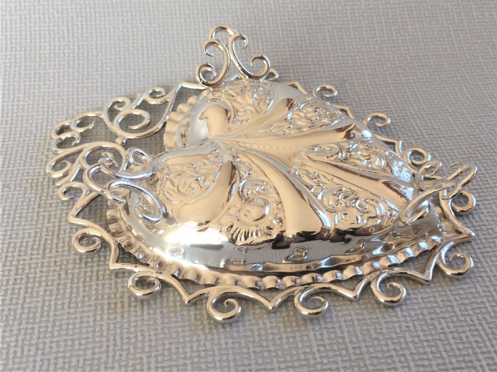 A gorgeous Victorian heart shaped silver trinket dish View VI