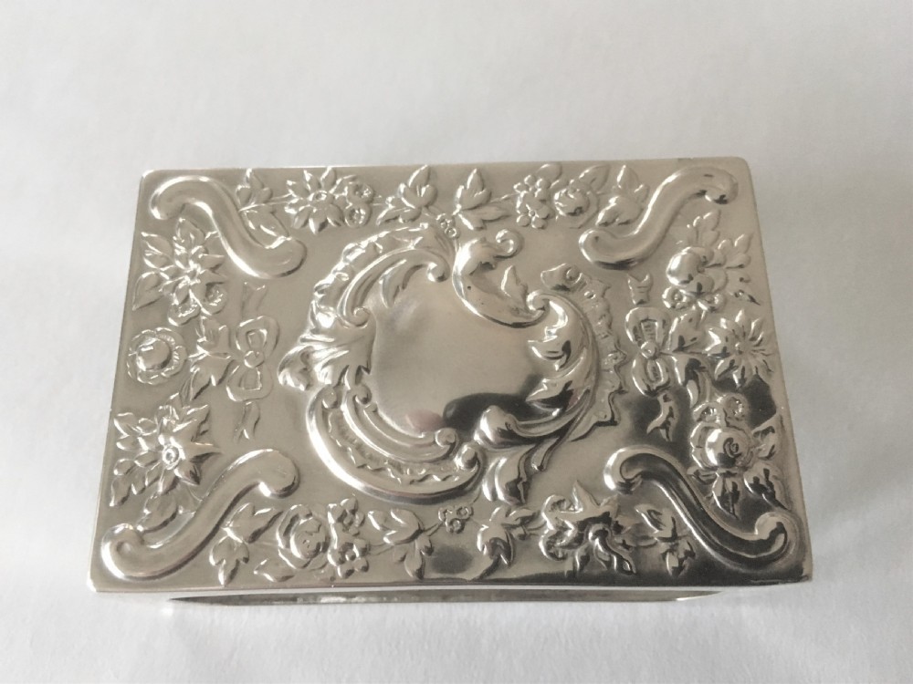 A superb Wiiliam Comyns silver table match box View V