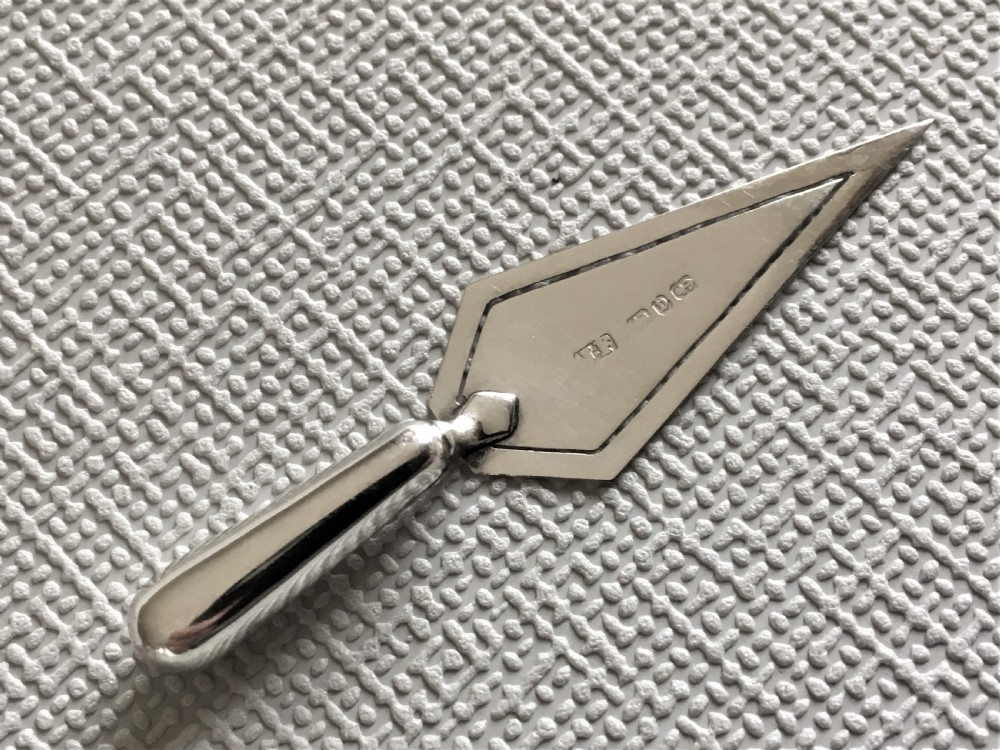 A Victorian novelty silver trowel bookmark View II
