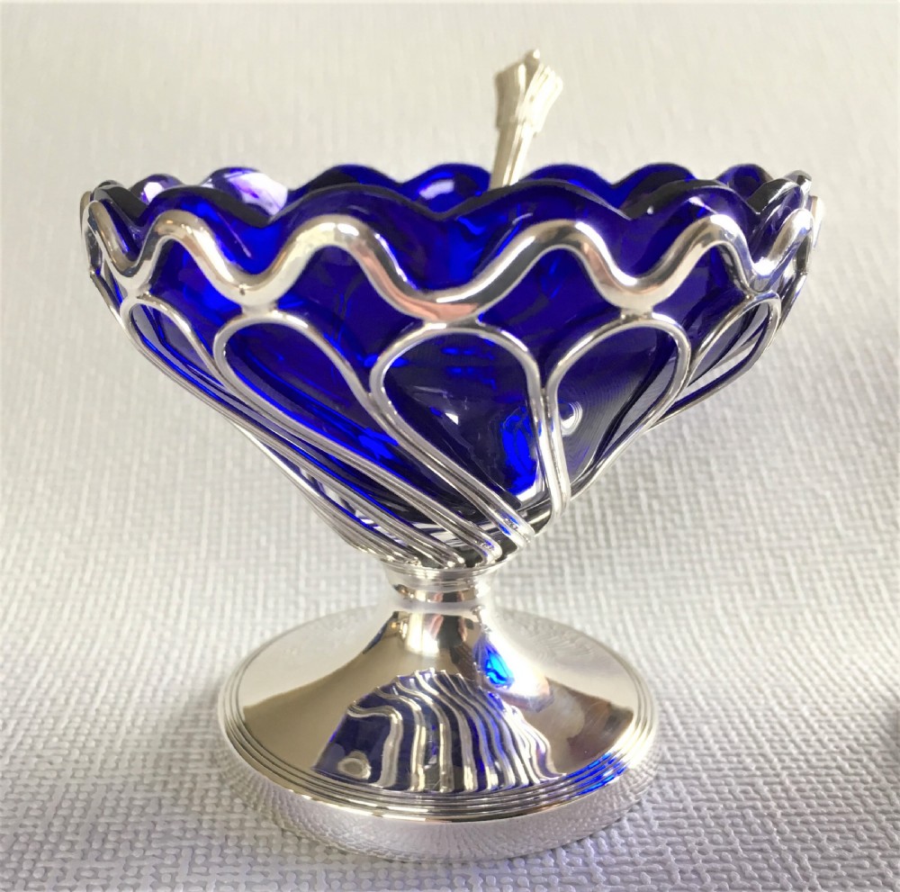 A superb boxed pair of silver condiment tubs & spoons View VI