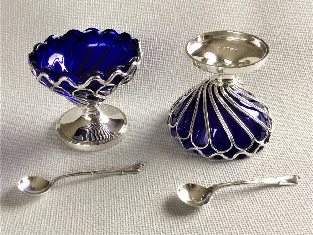 A superb boxed pair of silver condiment tubs & spoons View VIII