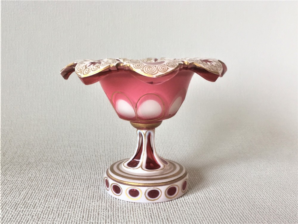 A gorgeous Bohemian overlay white & cranberry salt tub View II