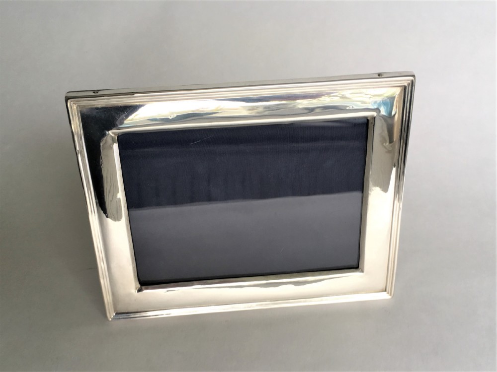 A landscape/portrait silver photo frame View III