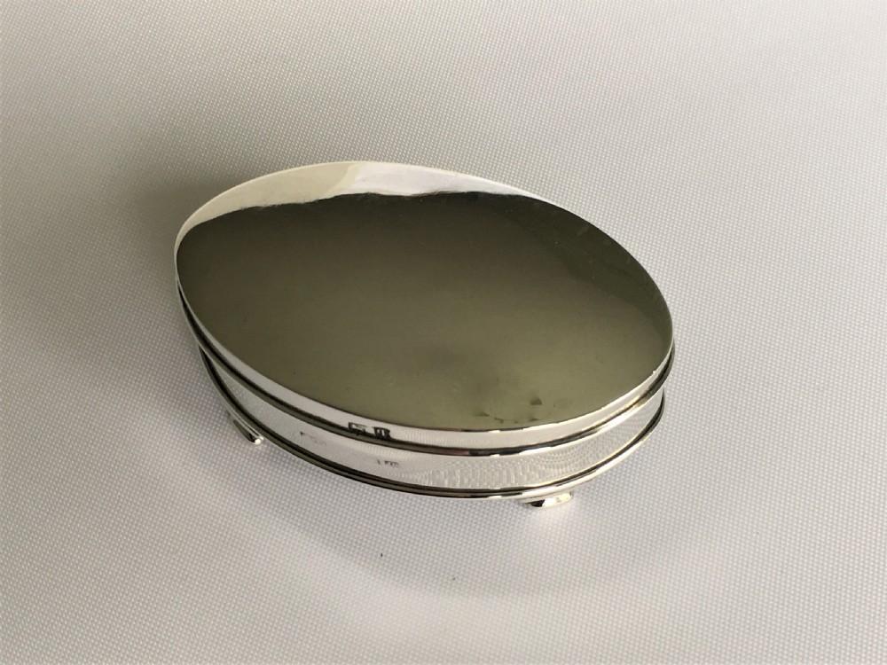 A charming small silver trinket box View II