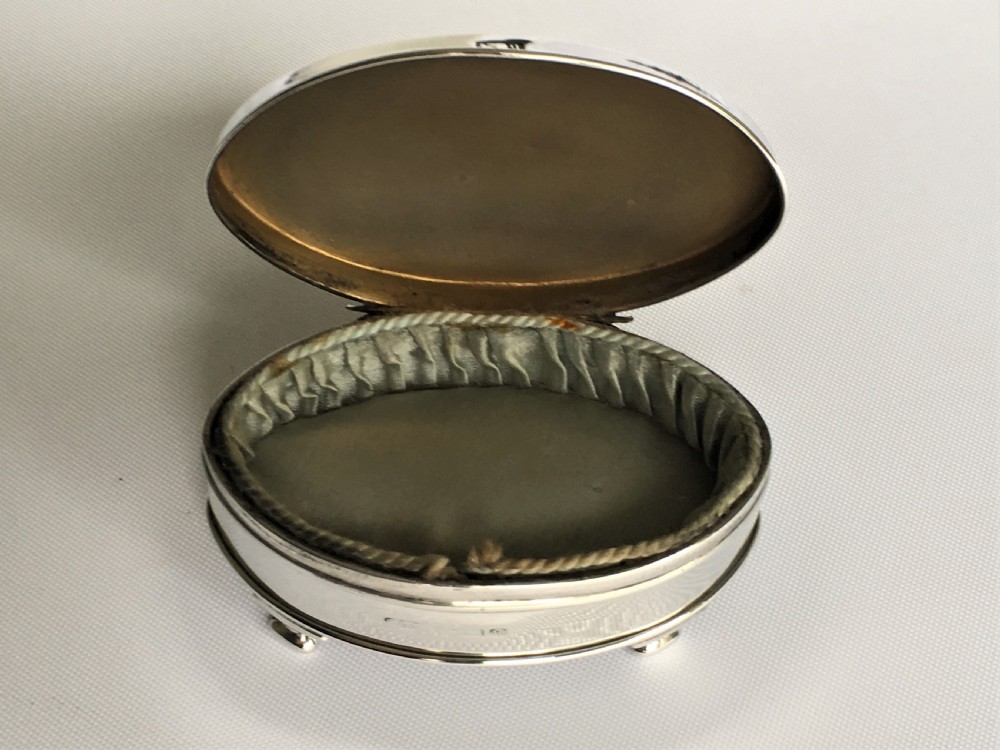 A charming small silver trinket box View VI