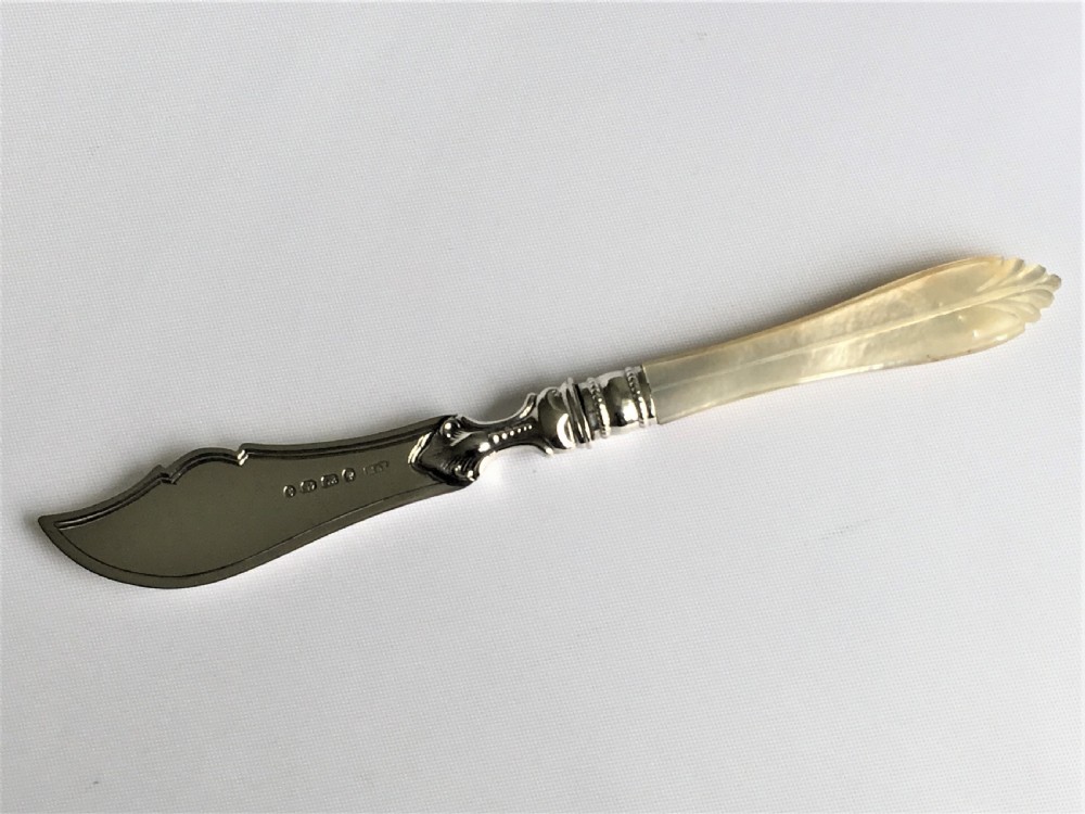 A Victorian silver & mother-of-pearl butterknife