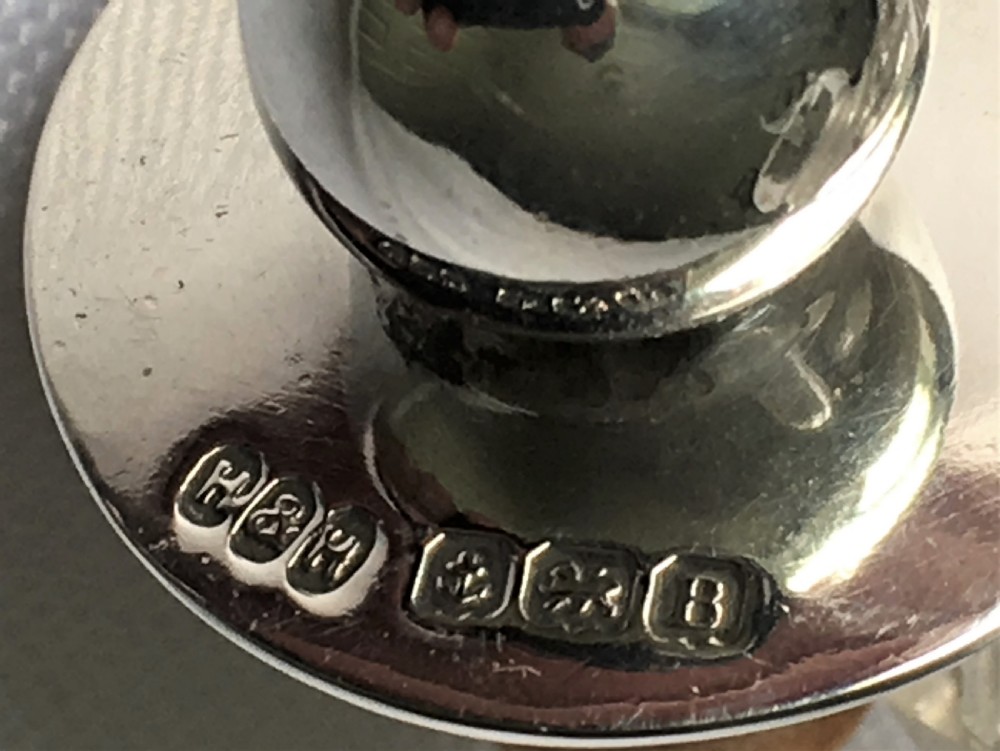 A pretty silver mounted cut glass scent bottle View V