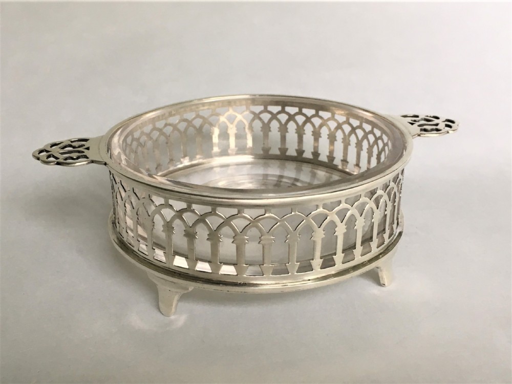 A pierced Chester silver George V butter dish