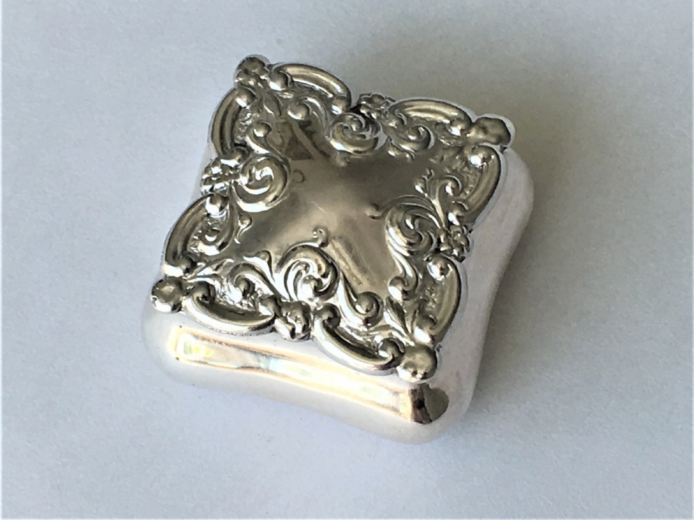 A lovely Edwardian silver ring box View II