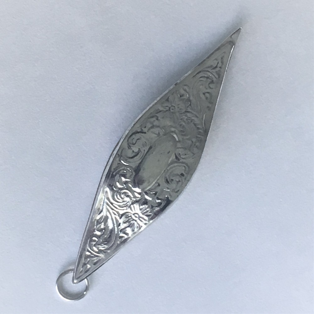 A Victorian Sterling silver tatting shuttle View II