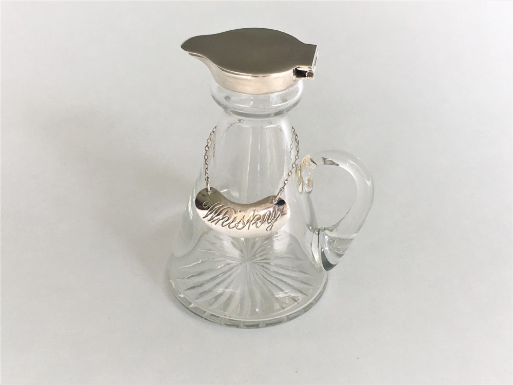 A delightful silver mounted Whisky tot or chotopeg