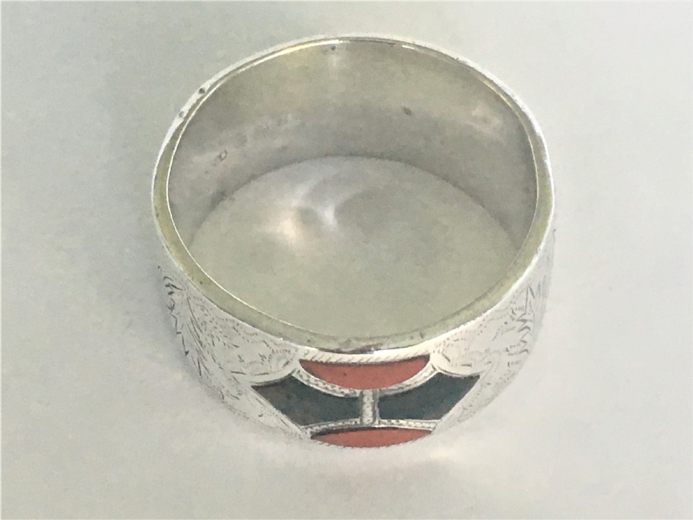 A superb silver & agate Scottish themed napkin ring View VIII