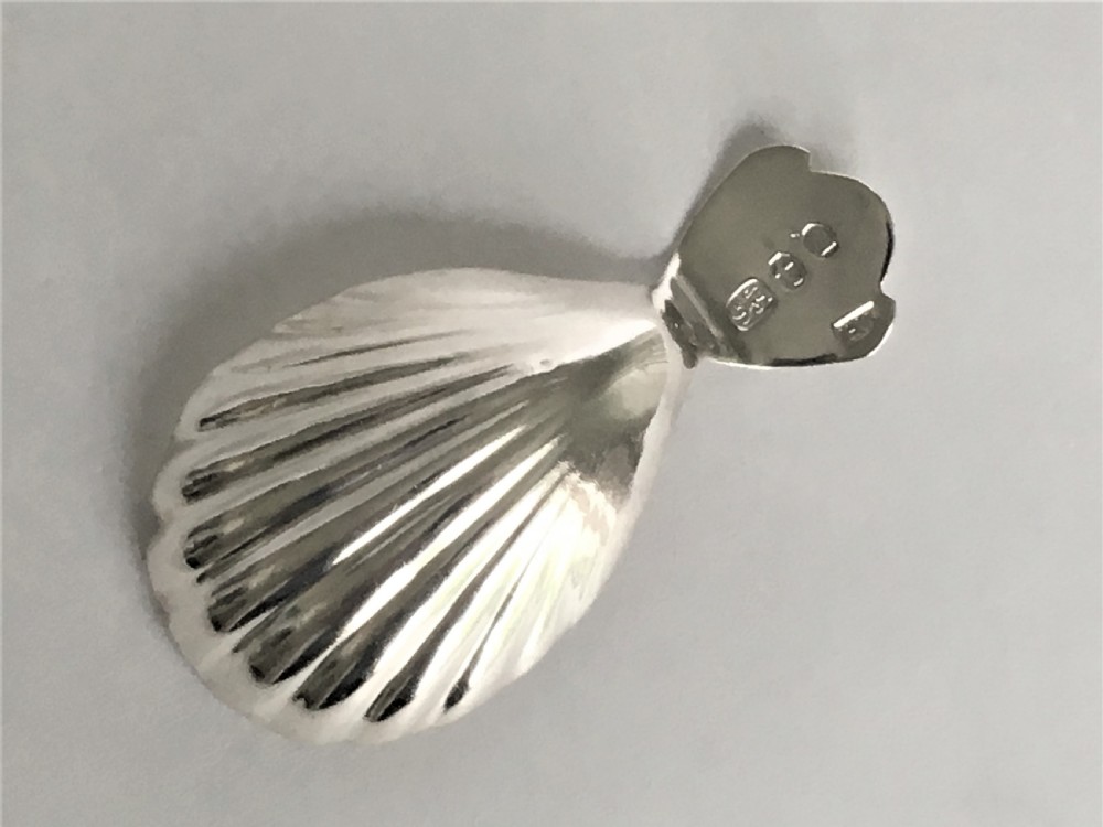 A late 18th Century silver caddy spoon View III
