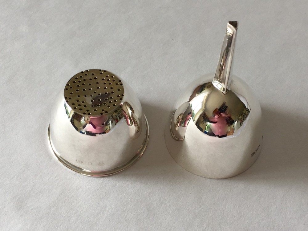 A superb Victorian small silver gilt wine funnel View IX
