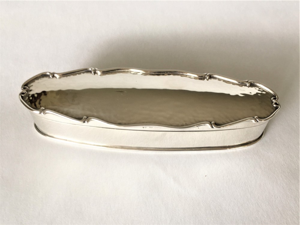 A superb Arts & Crafts hammered silver trinket box View III