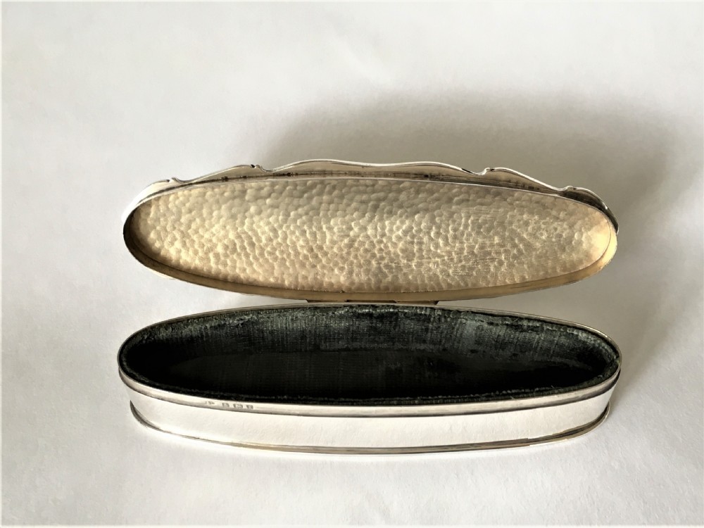 A superb Arts & Crafts hammered silver trinket box View IV