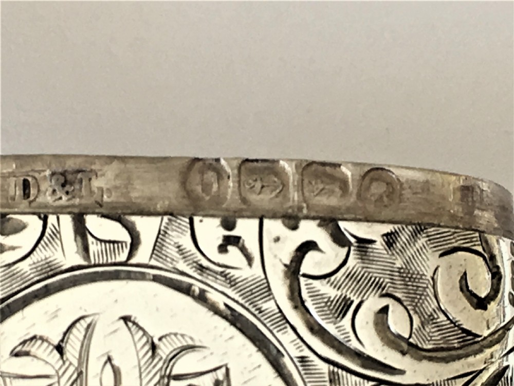 An unusual curved Victorian silver vesta View V