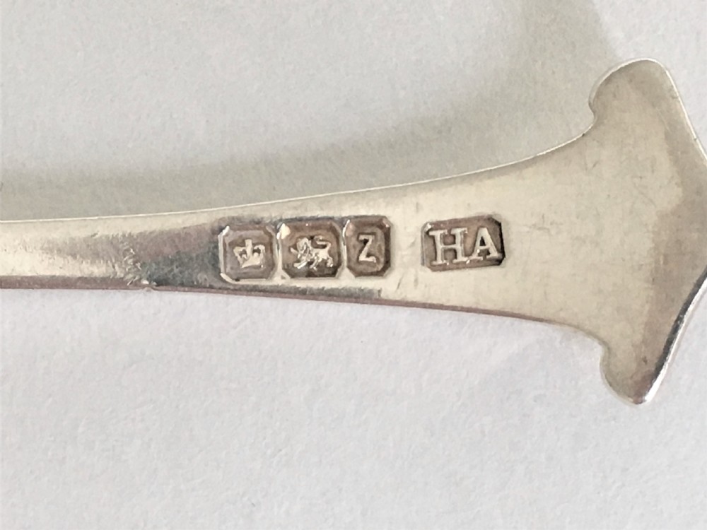 A wonderful set of 6 silver Onslow pattern teaspoons and tongs View VI