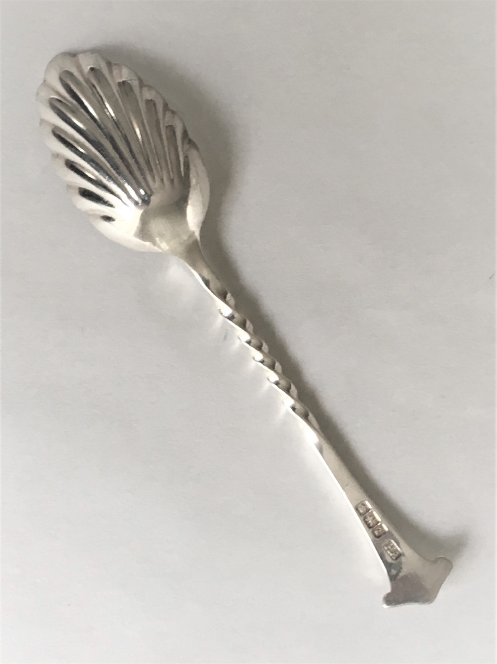A wonderful set of 6 silver Onslow pattern teaspoons and tongs View VII