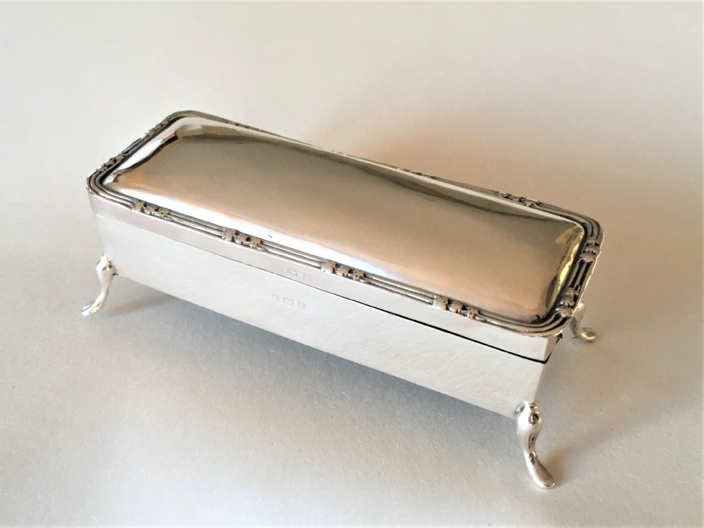A lovely Edwardian silver ring box
