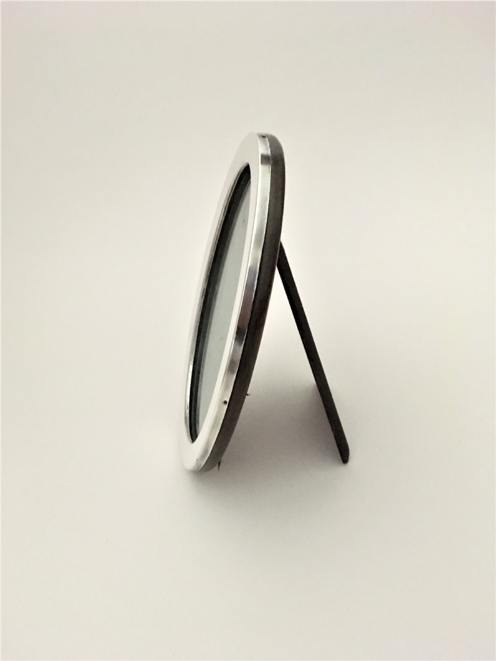 A handsome oval silver photo frame View IV
