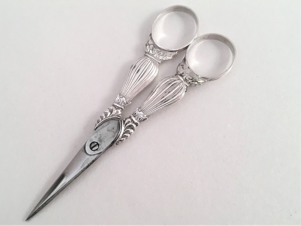 An exquisite French silver sewing necessaire View X