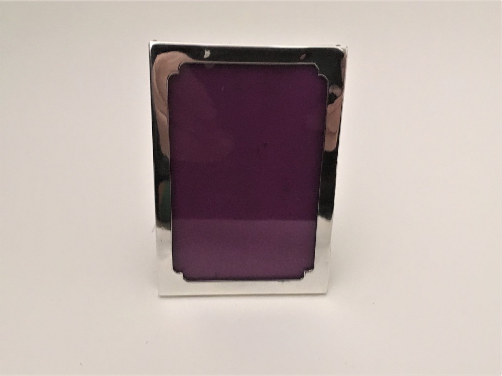 A charming small silver photo frame View II