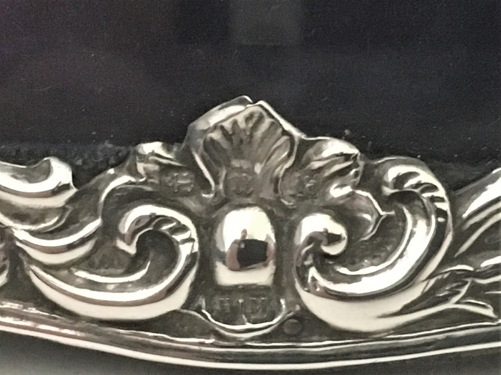 A lovely Art Nouveau silver photo frame View IV