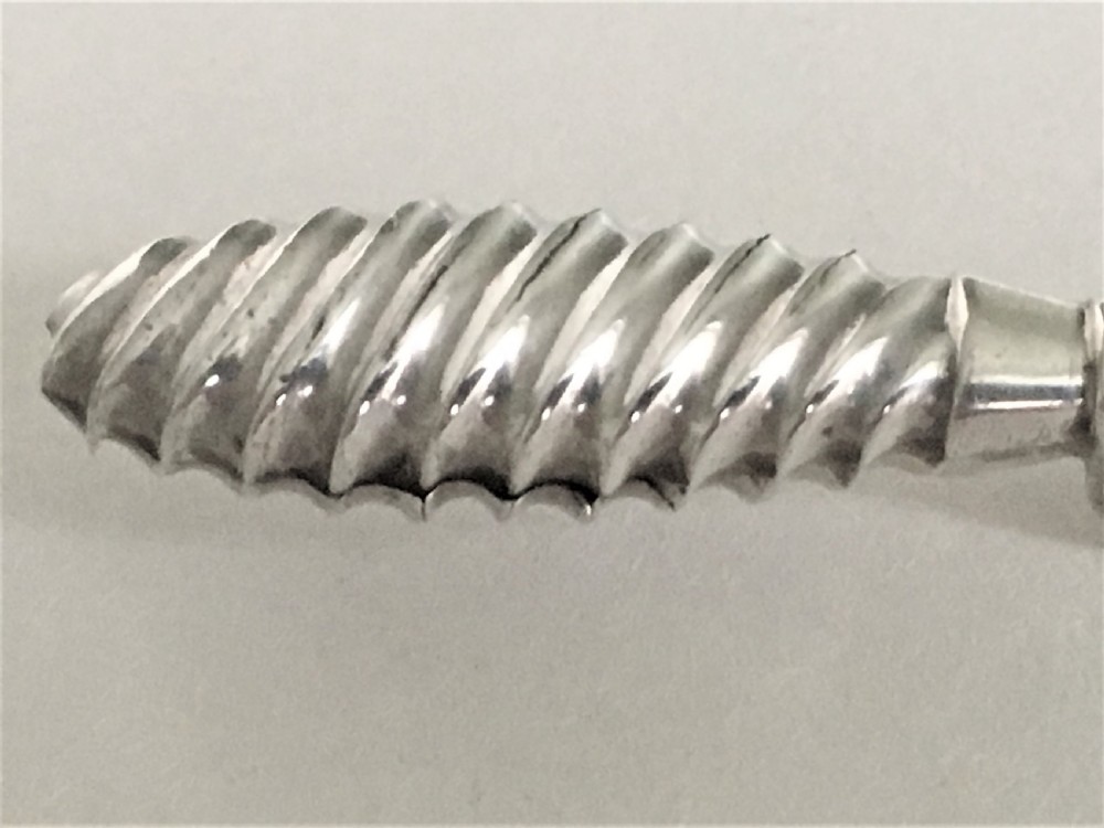 A novelty all silver trowel bookmark View IV