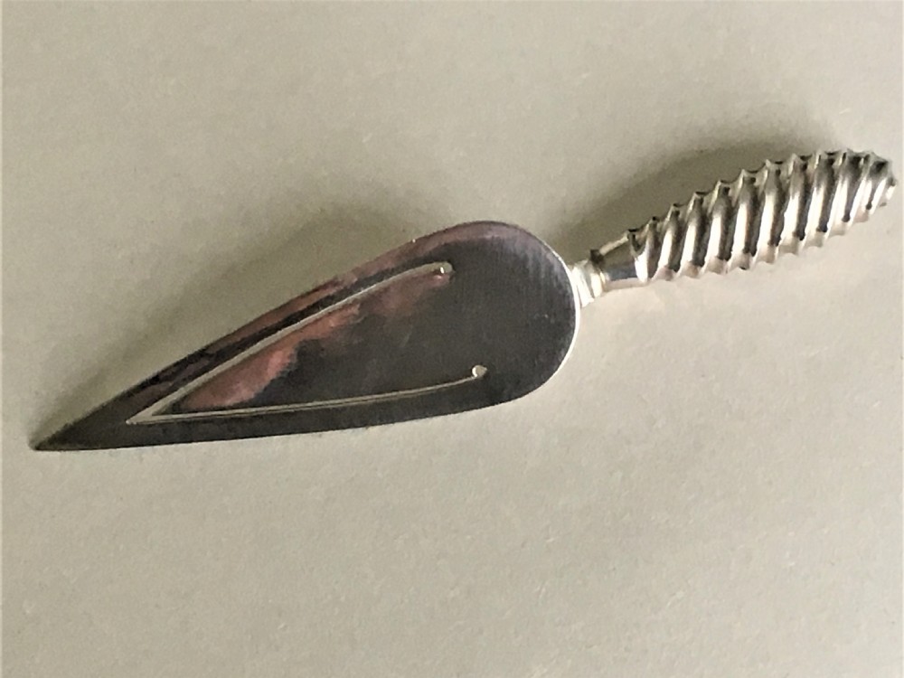 A novelty all silver trowel bookmark View III