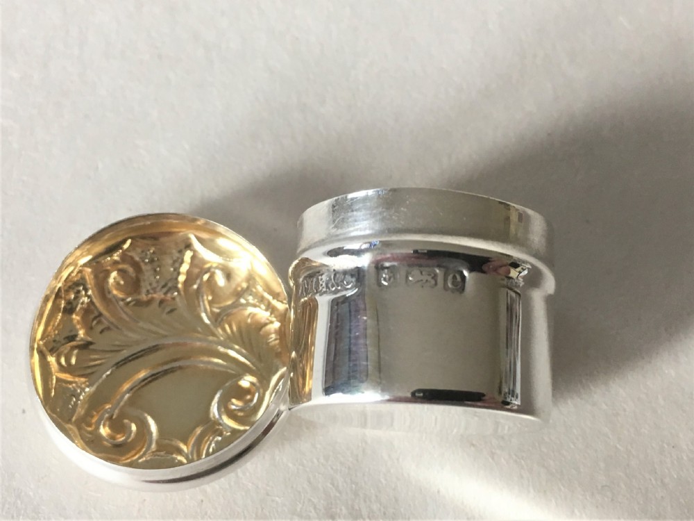 A pretty Edwardian small silver pill box View V