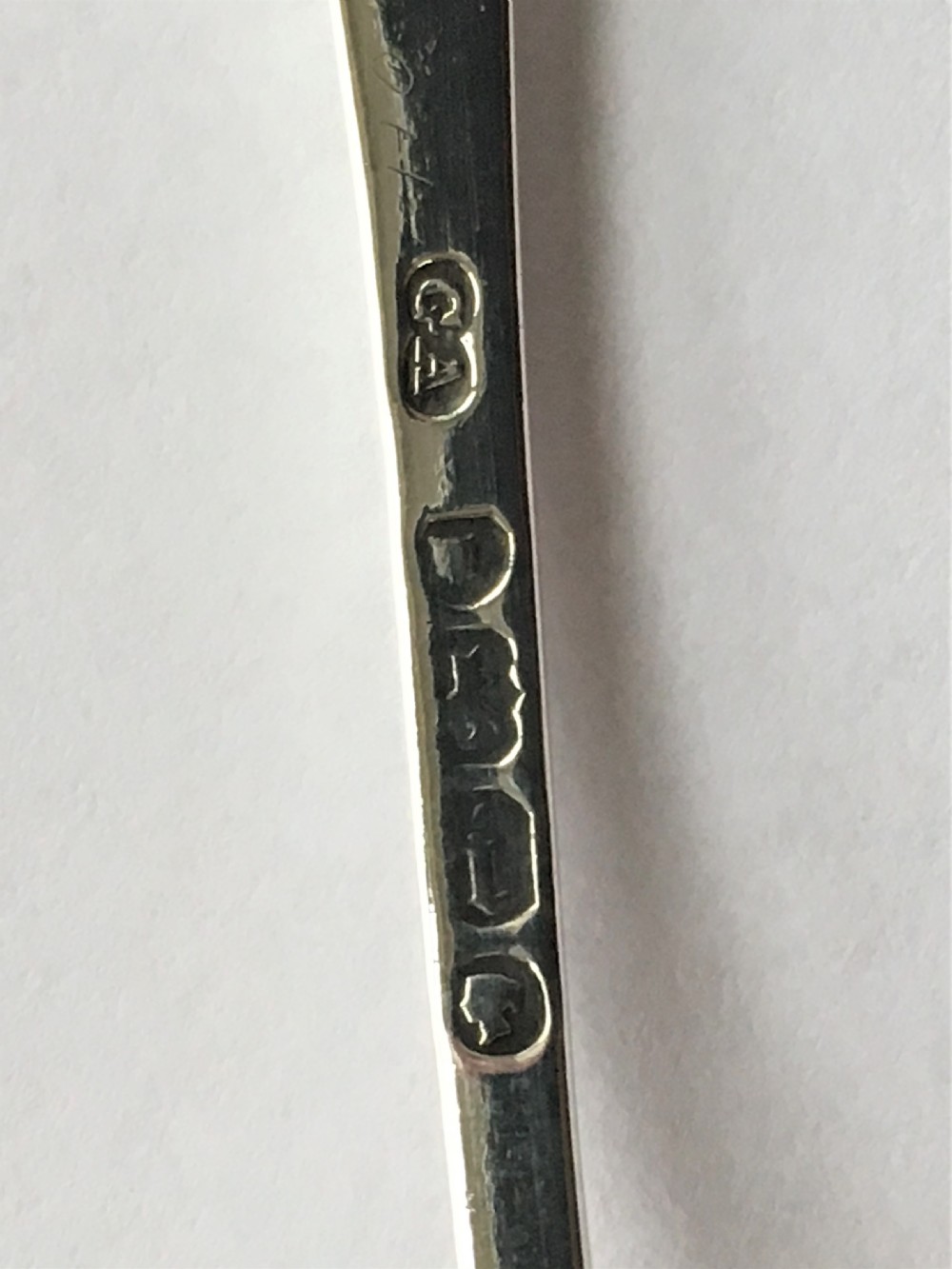  An attractive Onslow pattern Victorian silver sifter spoon View V