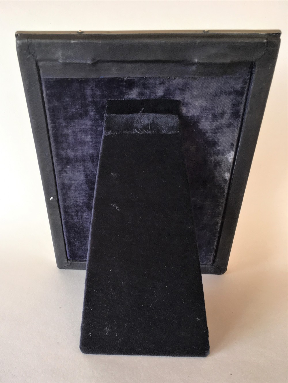 A handsome Edwardian silver photo frame View III