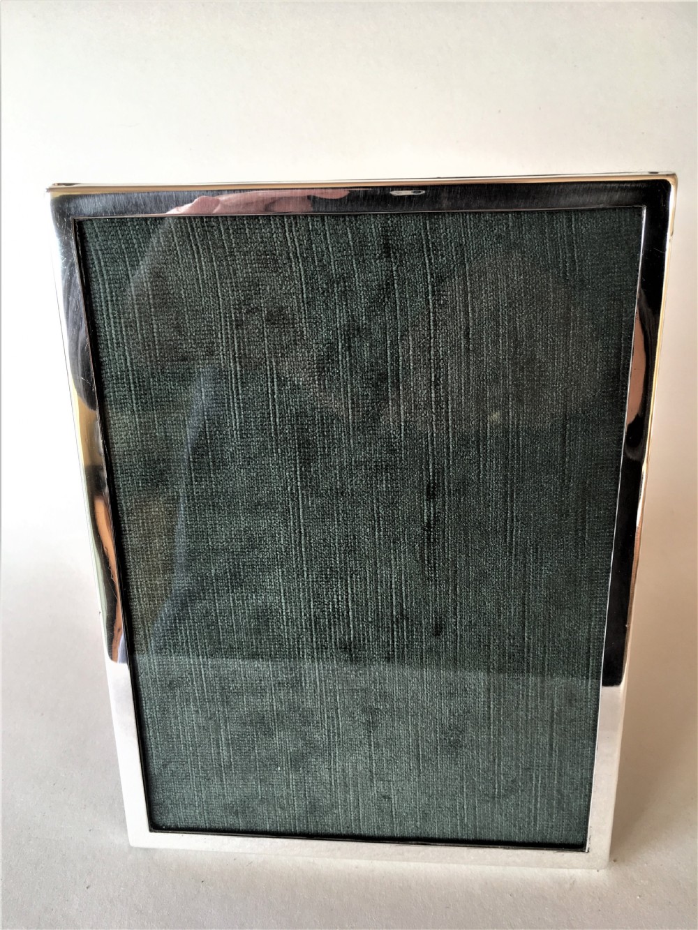 A good rectangular silver photo frame View II