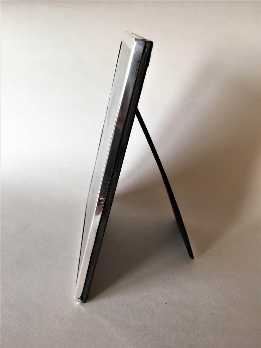 A good rectangular silver photo frame View IV